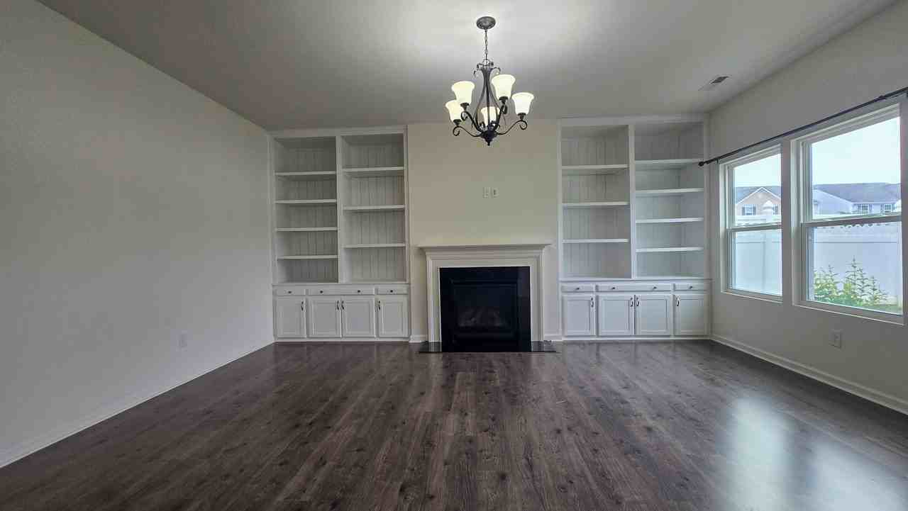 489 Green Arbor Ln - Photo 7 of 21
