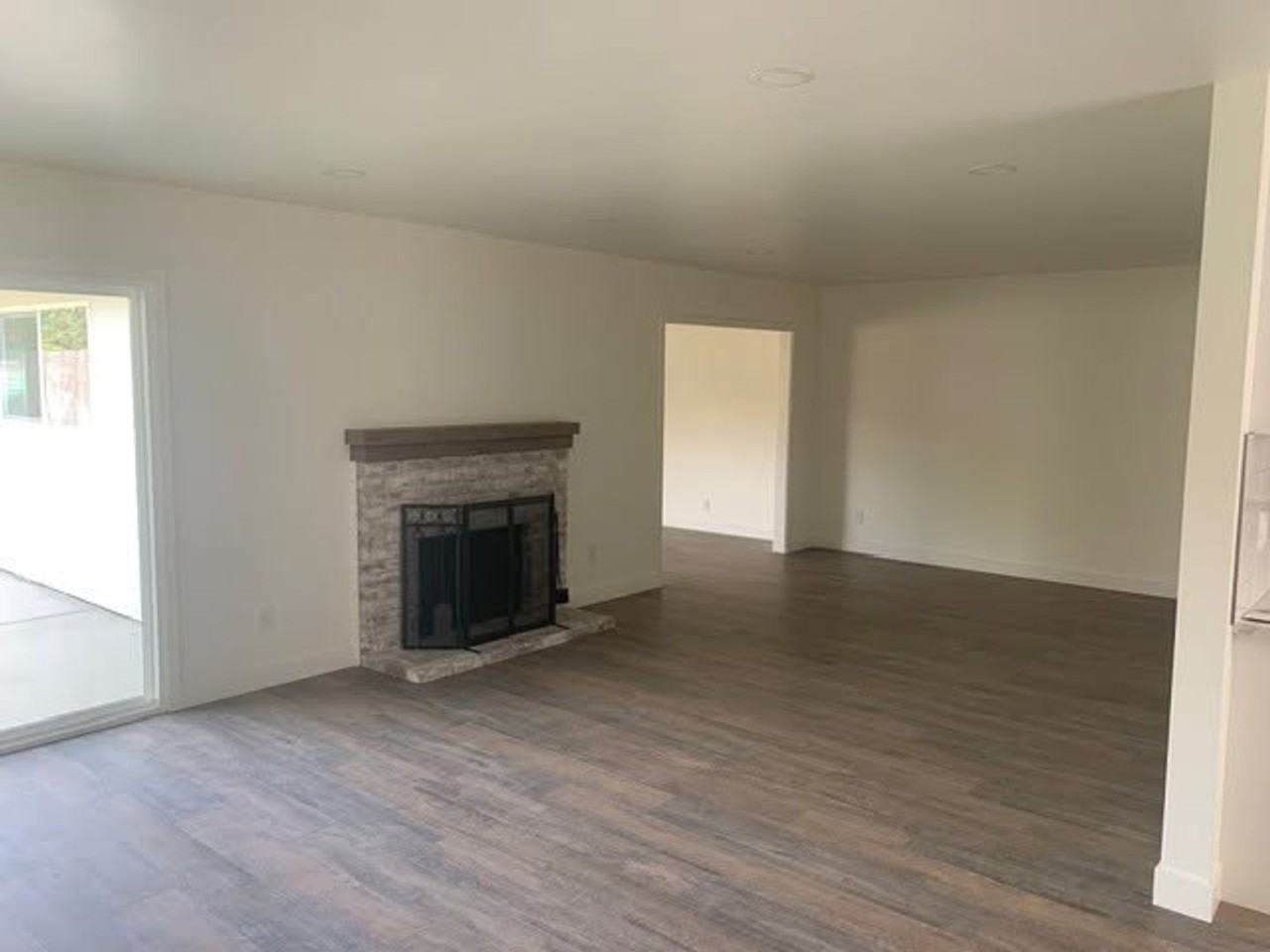 9105 Feather River Way - Photo 4 of 10