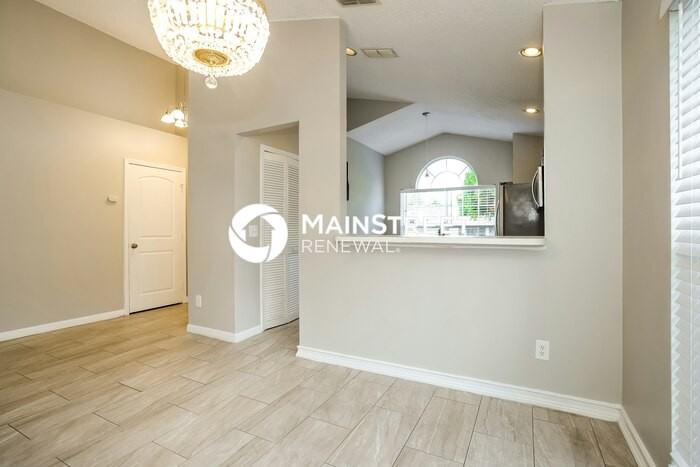 1916 Piedmont Park Blvd - Photo 4 of 16