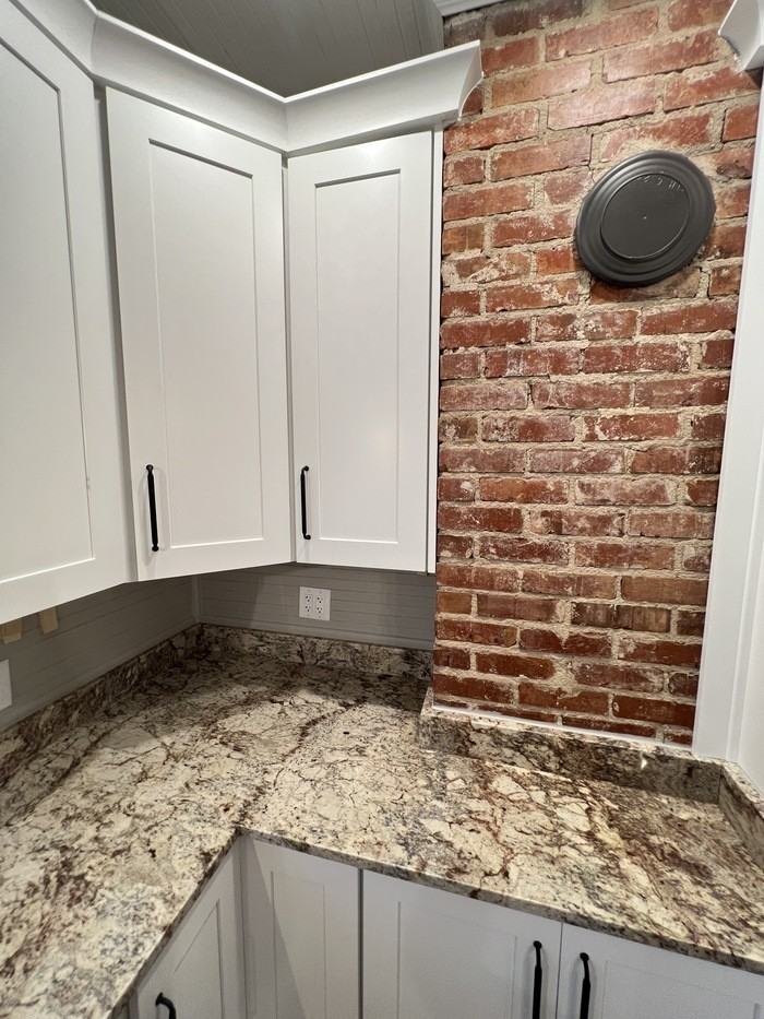 113 Ervin St - Photo 4 of 24