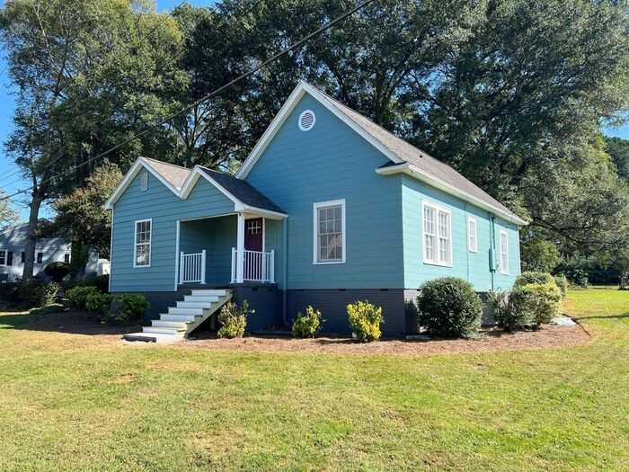 113 Ervin St - Photo 5 of 24
