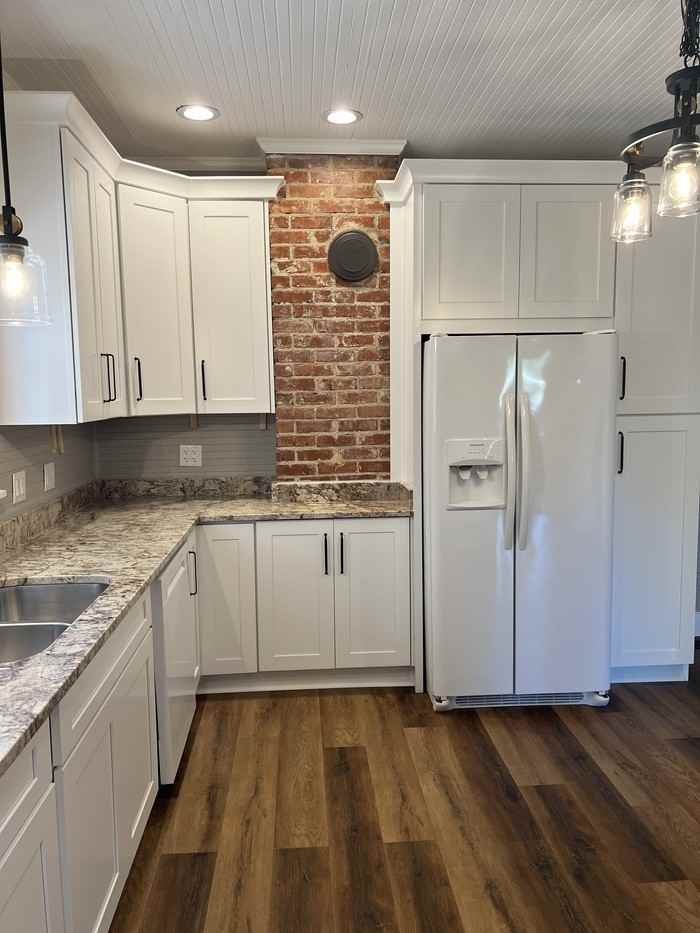 113 Ervin St - Photo 6 of 24