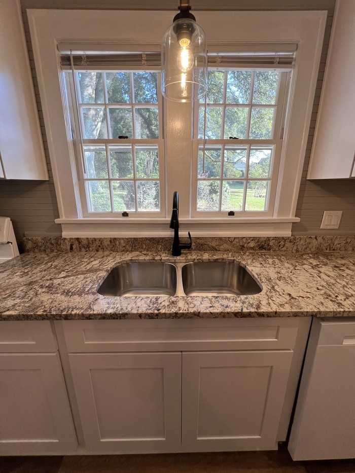 113 Ervin St - Photo 7 of 24