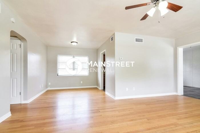 1354 Whitacre Dr - Photo 5 of 16