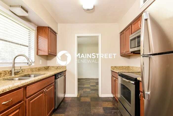 1354 Whitacre Dr - Photo 7 of 16