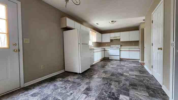 1700 Lone Oak Rd #19 - Photo 5 of 5
