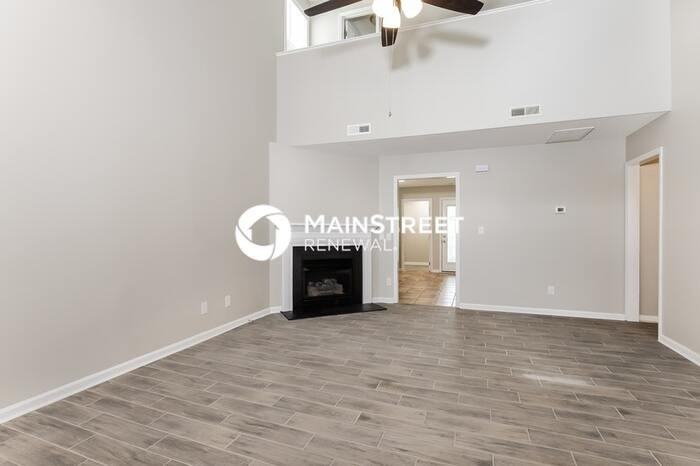 1714 Crag Burn Ln - Photo 4 of 17