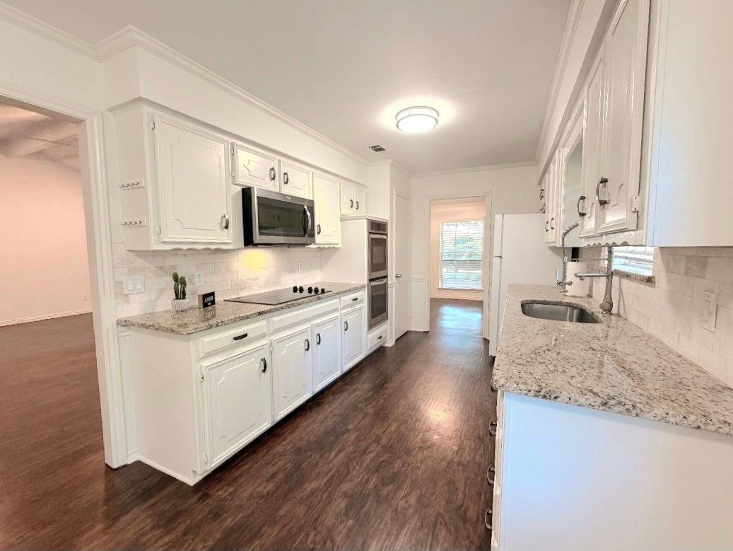 3433 Lynbrook Dr - Photo 2 of 27