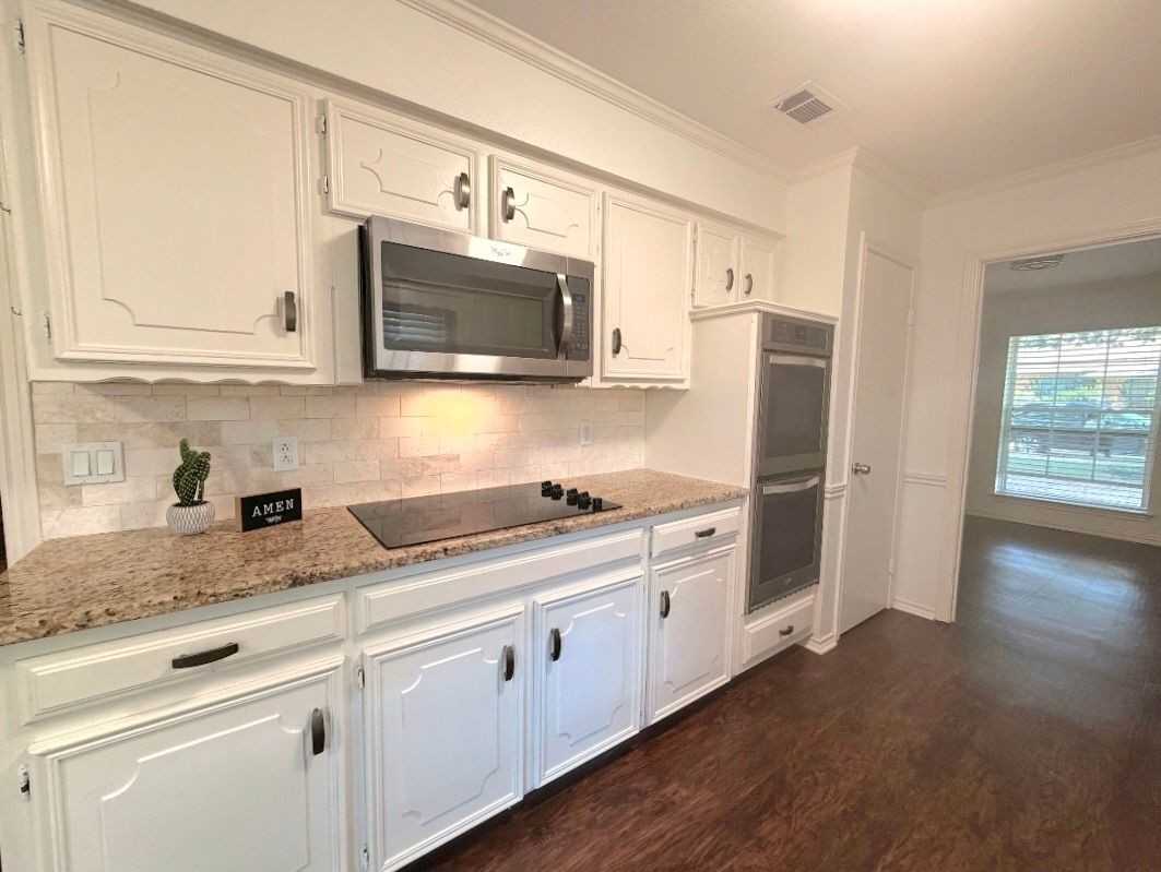 3433 Lynbrook Dr - Photo 3 of 27