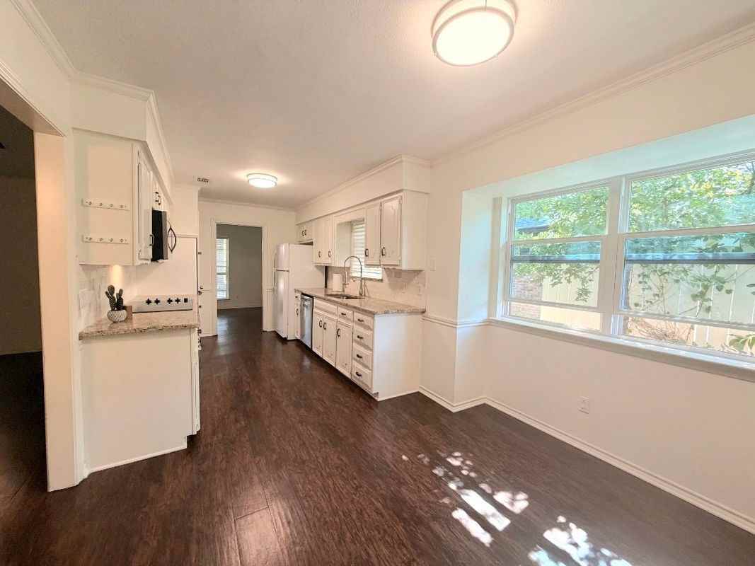 3433 Lynbrook Dr - Photo 4 of 27