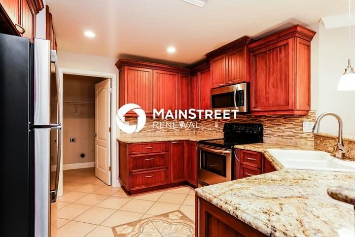 2131 Nw 17th Ave - Photo 7 of 16