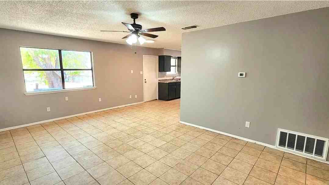 822 Lake View Rdg - Photo 7 of 18