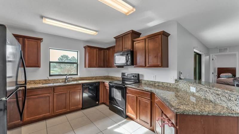 2447 Torrens Dr - Photo 4 of 7