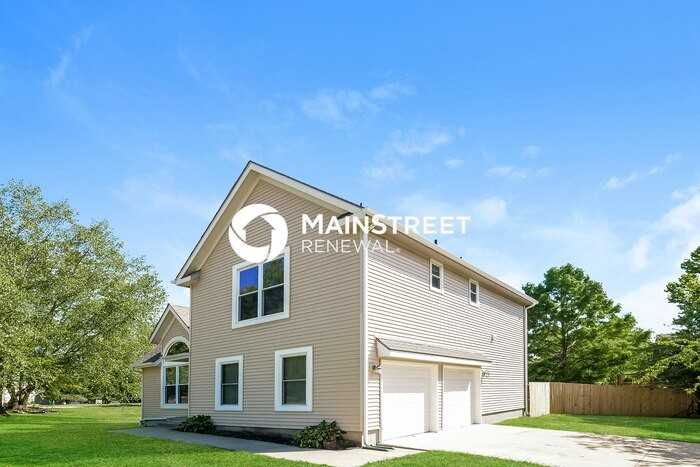 8029 W 149th St - Photo 2 of 18