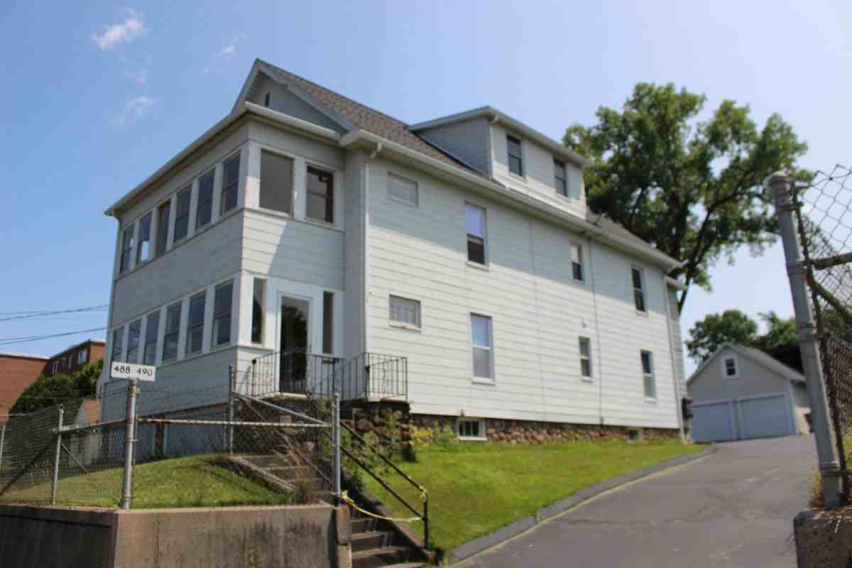 488 South St - Photo 2 of 15