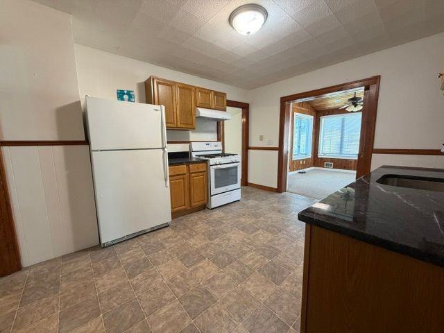 488 South St - Photo 4 of 15