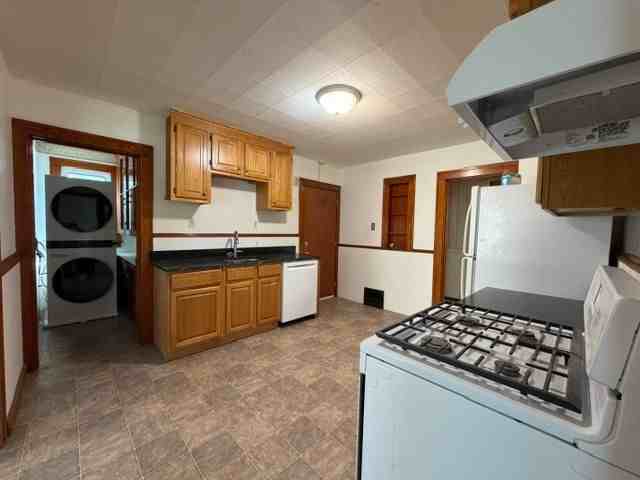 488 South St - Photo 5 of 15