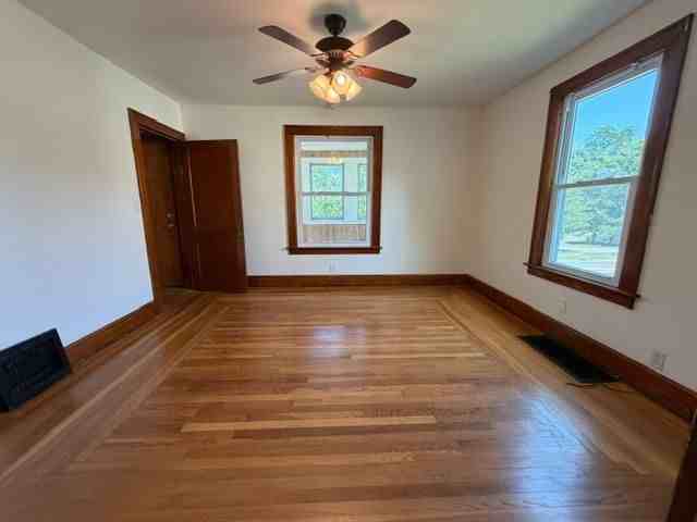 488 South St - Photo 7 of 15
