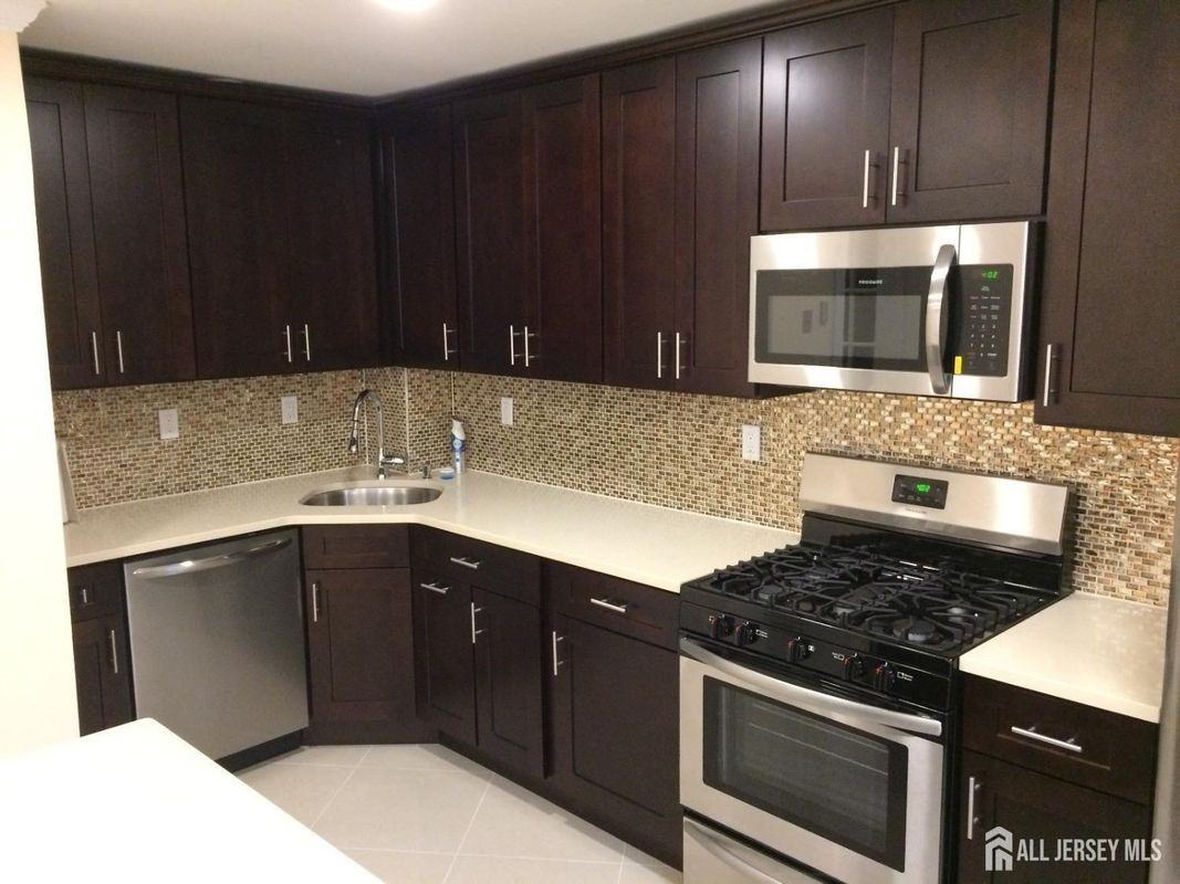 1 Mochen Ct - Photo 3 of 21