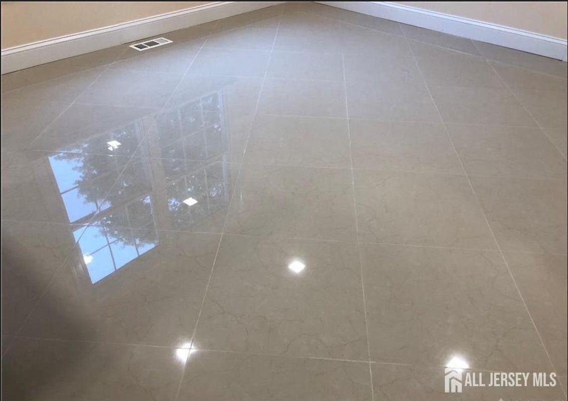 1 Mochen Ct - Photo 5 of 21