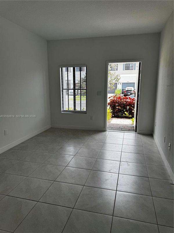 4860 Dillion St - Photo 4 of 10