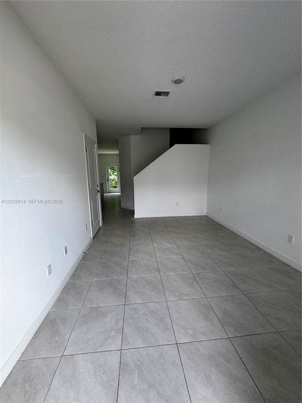 4860 Dillion St - Photo 5 of 10