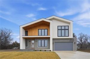 featured image of 2614 Nw 84th Ter