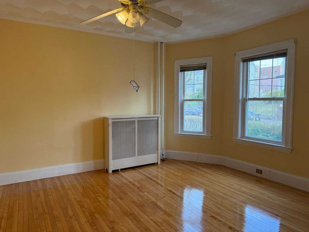 21 Converse Ave - Photo 3 of 3