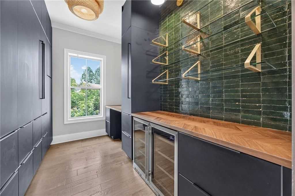 124 W Wieuca Rd Nw - Photo 4 of 25