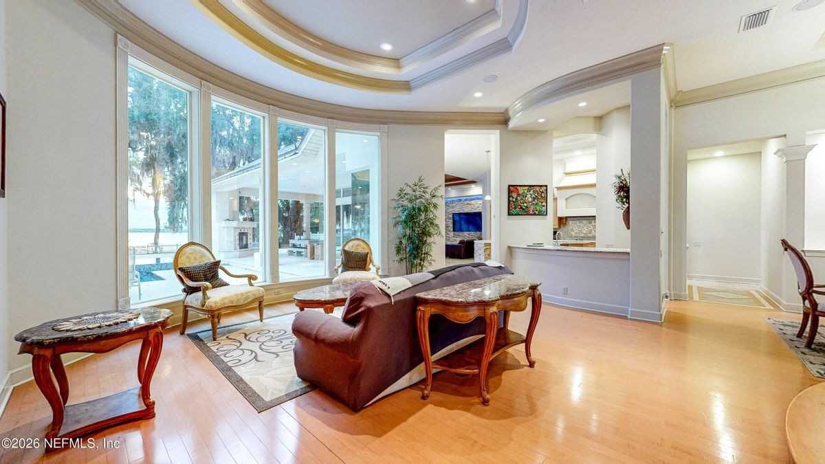 5549 Steamboat Rd - Photo 6 of 50