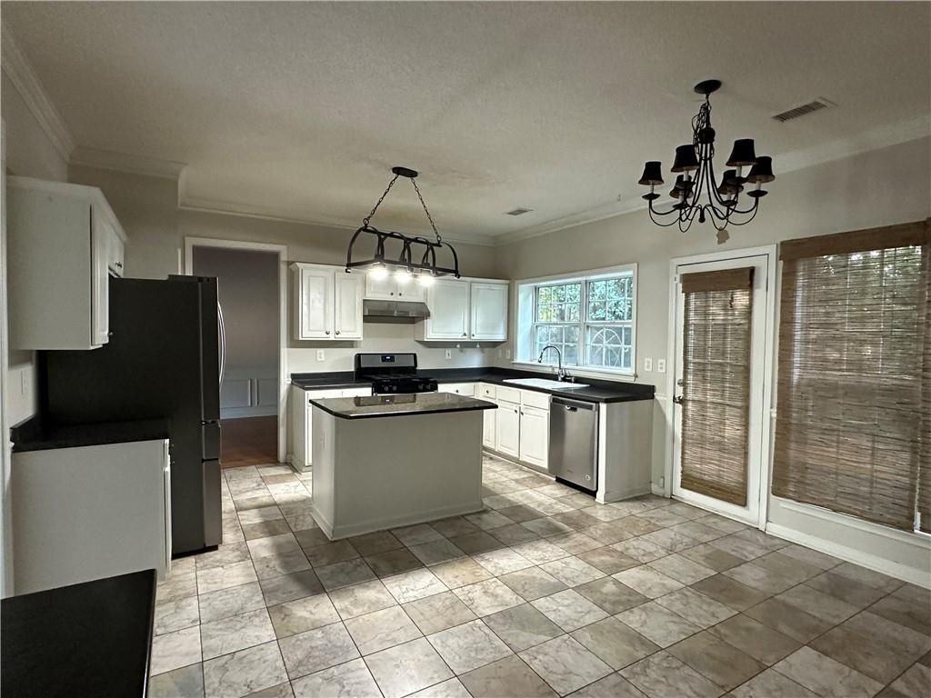 7235 Treyburn Dr - Photo 3 of 22
