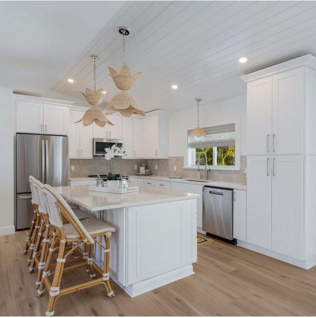 401 N Shore Dr - Photo 6 of 24