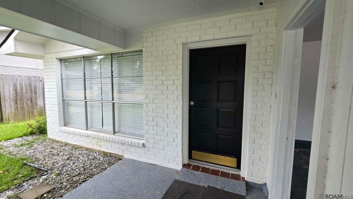 15110 Jester Ave - Photo 5 of 18