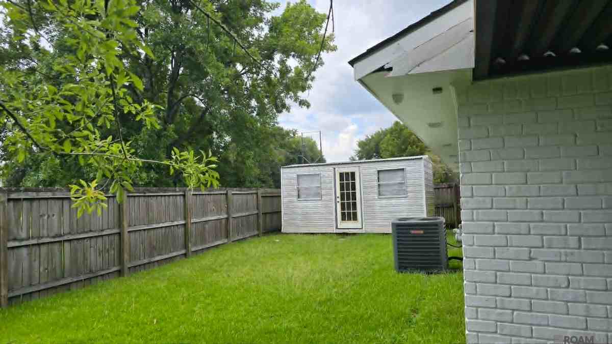 15110 Jester Ave - Photo 7 of 18