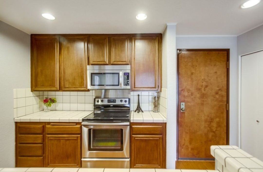 850 State St ##328 - Photo 6 of 13