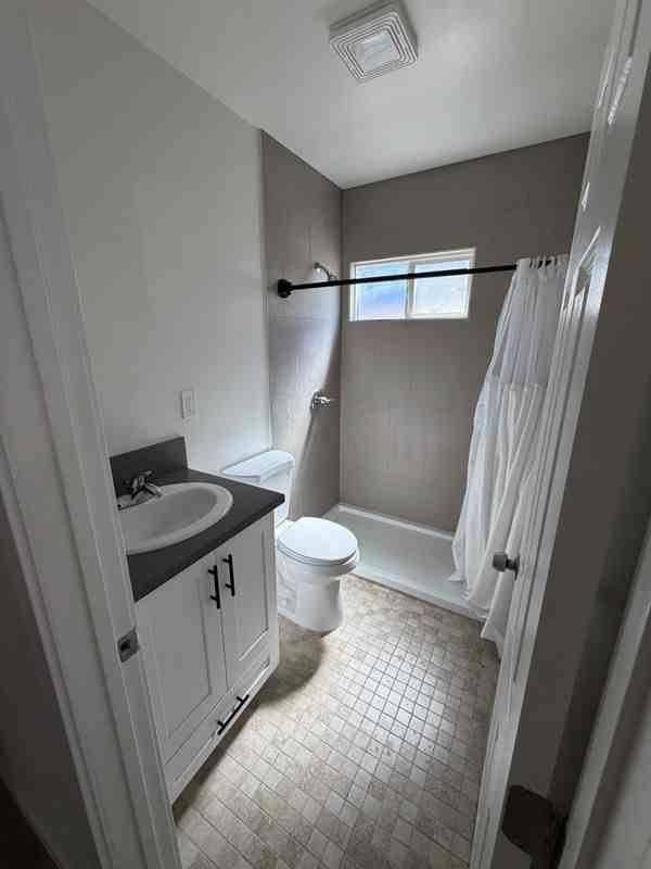 1329 E 56th St - Photo 3 of 19