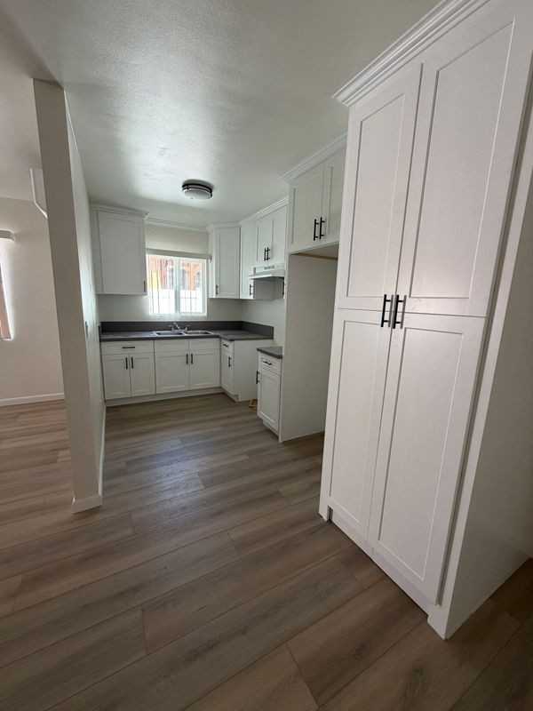 1329 E 56th St - Photo 6 of 19