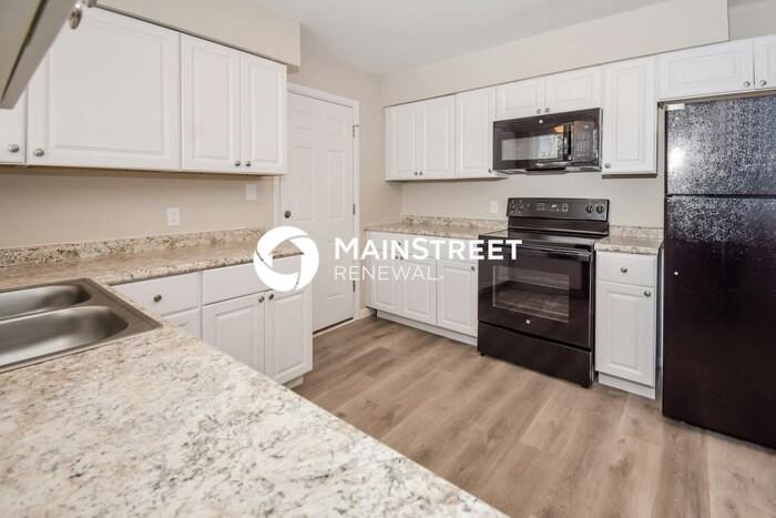 8123 Shottery Ter - Photo 6 of 15