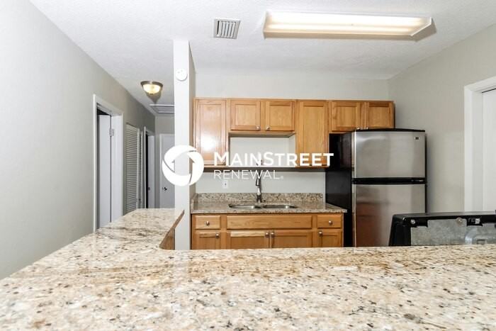 4601 W Paxton Ave - Photo 6 of 15