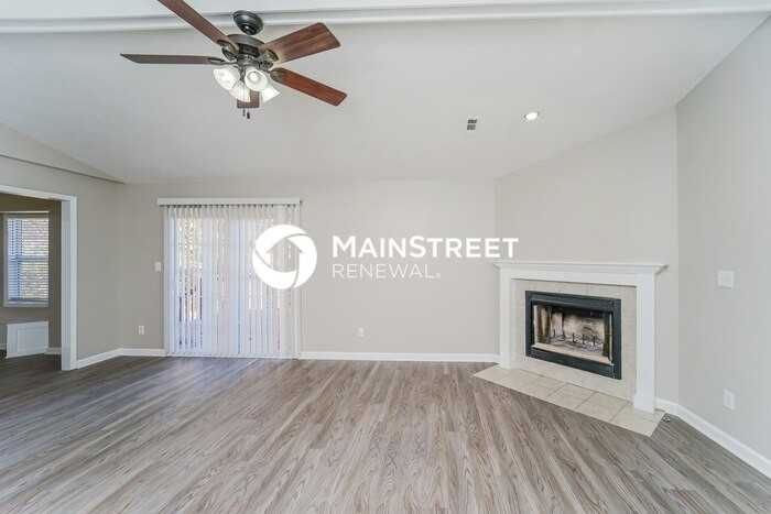 5113 Queens Castle Rd - Photo 4 of 16