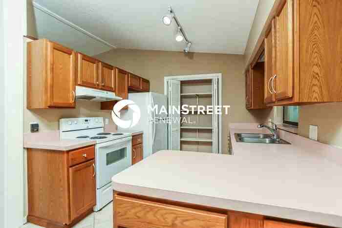 281 Cocoa St Se - Photo 7 of 16