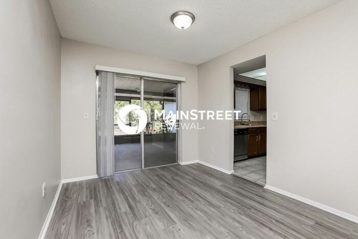 98 Fordham St - Photo 5 of 16
