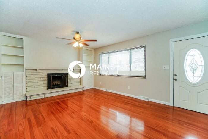 4338 Colby Ave - Photo 5 of 17
