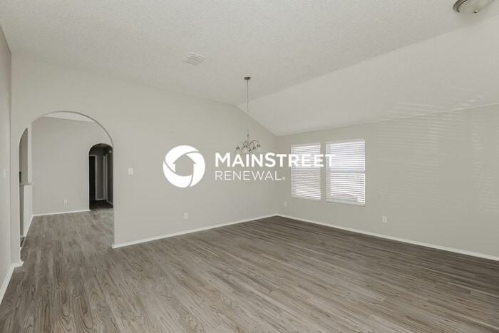 705 Langford Dr - Photo 4 of 16