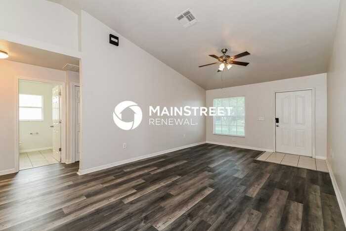 5015 Bywood St - Photo 4 of 16