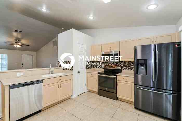 5015 Bywood St - Photo 6 of 16