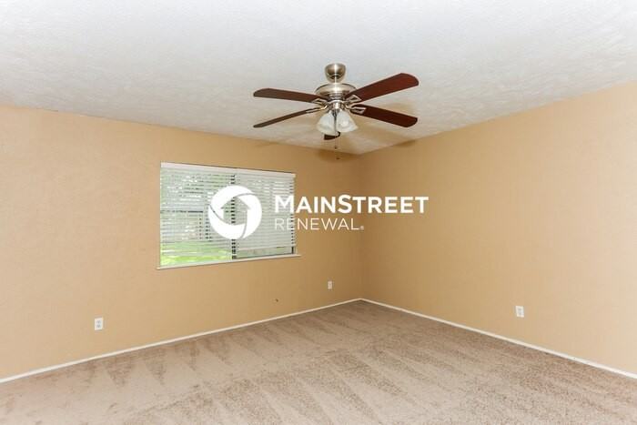 6412 Sandhurst Ln E - Photo 7 of 16