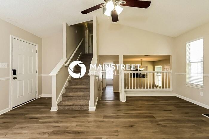 43 Bridlewood Ct - Photo 4 of 17