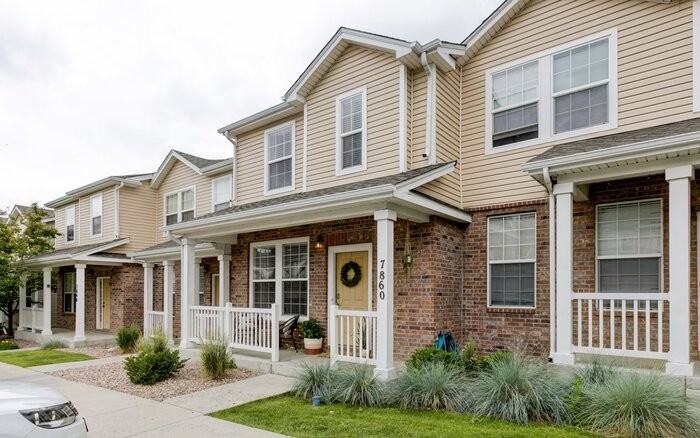 7860 Sandy Springs Pt - Photo 2 of 21