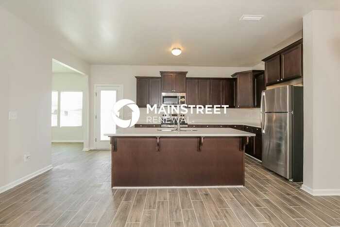 1028 Bitting Hall Cir - Photo 6 of 16
